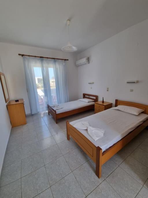 Red Rose Apartment Kampos  Ngoại thất bức ảnh